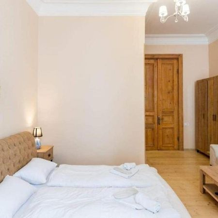 Crypto Hotel Тбілісі Екстер'єр фото