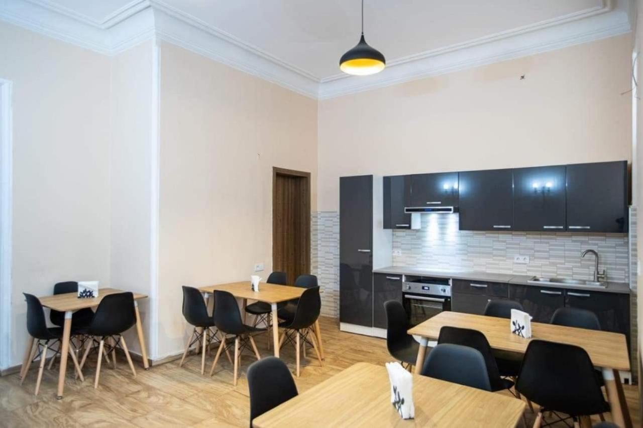 Crypto Hotel Тбілісі Екстер'єр фото