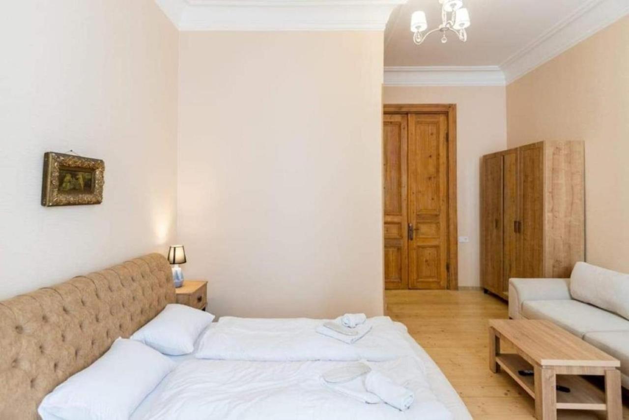 Crypto Hotel Тбілісі Екстер'єр фото