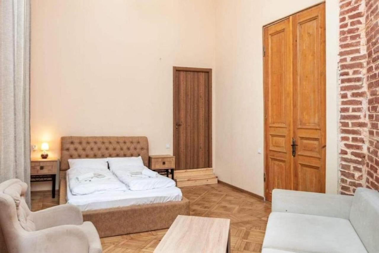 Crypto Hotel Тбілісі Екстер'єр фото