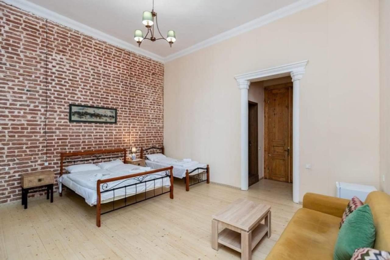 Crypto Hotel Тбілісі Екстер'єр фото