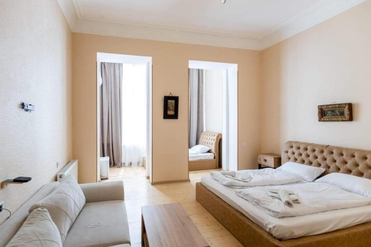 Crypto Hotel Тбілісі Екстер'єр фото