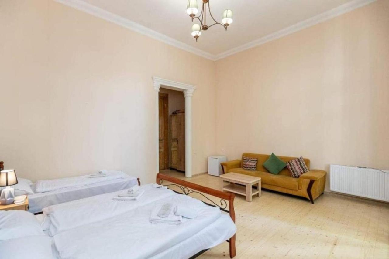 Crypto Hotel Тбілісі Екстер'єр фото